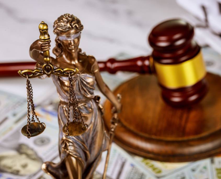 hvem-og-hvad-skal-vi-underordne-os